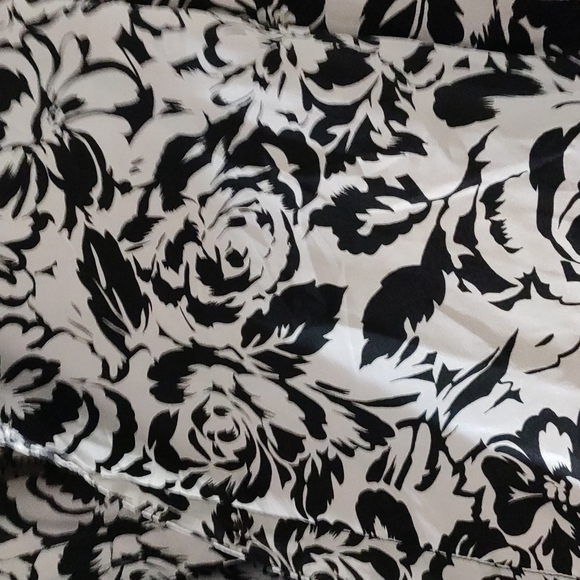 Floral shirt - Picture 3 of 3